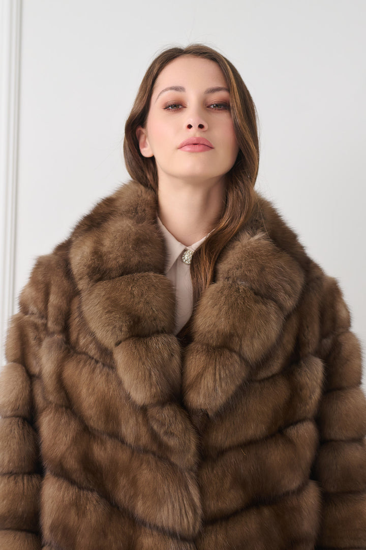 Veste en fourrure sable