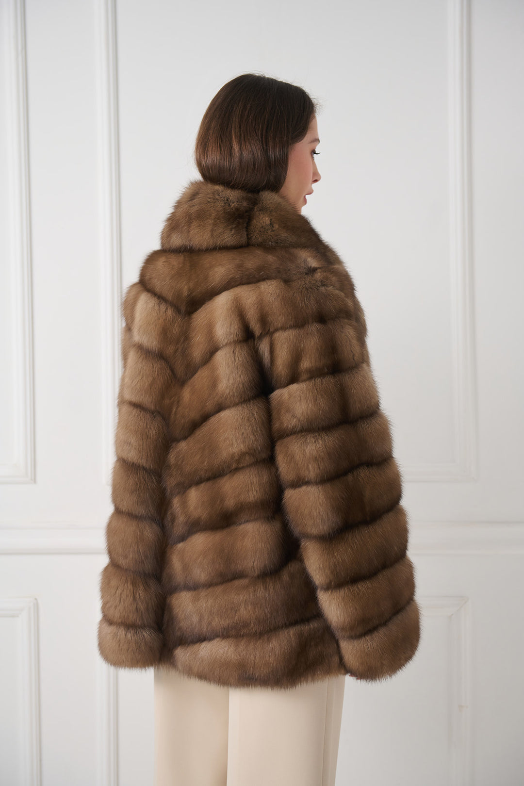 Veste en fourrure sable