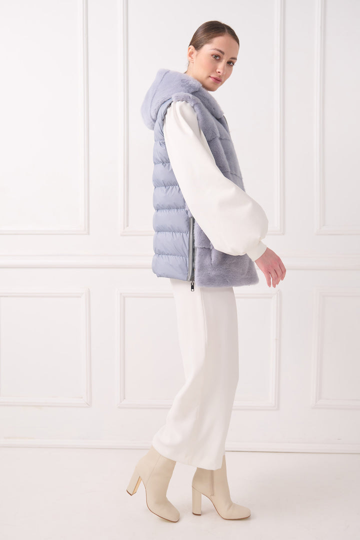 Veste sans manches matelassée à capuche avec vison