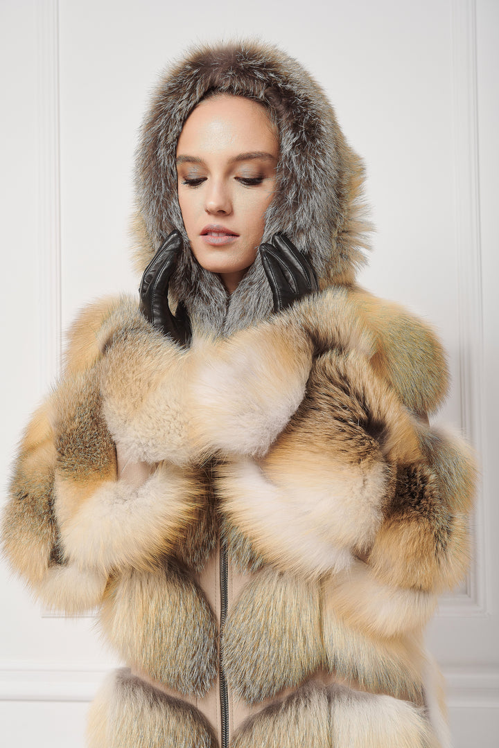 Short hooded fox coat with leather details