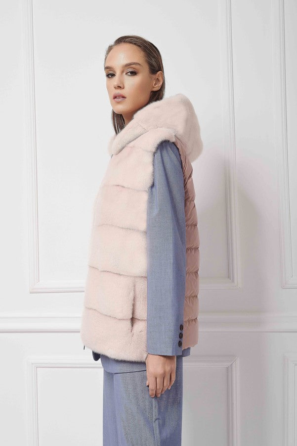 Sporty hooded down vest with mink