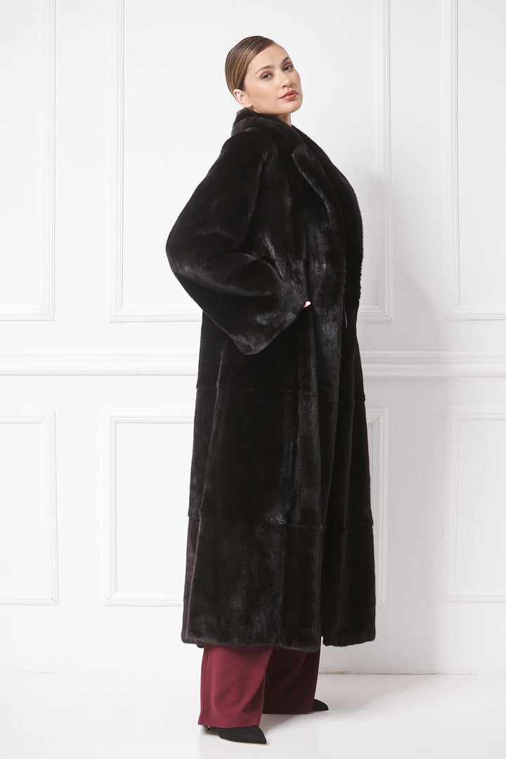 Classy Mink Coat with English Collar