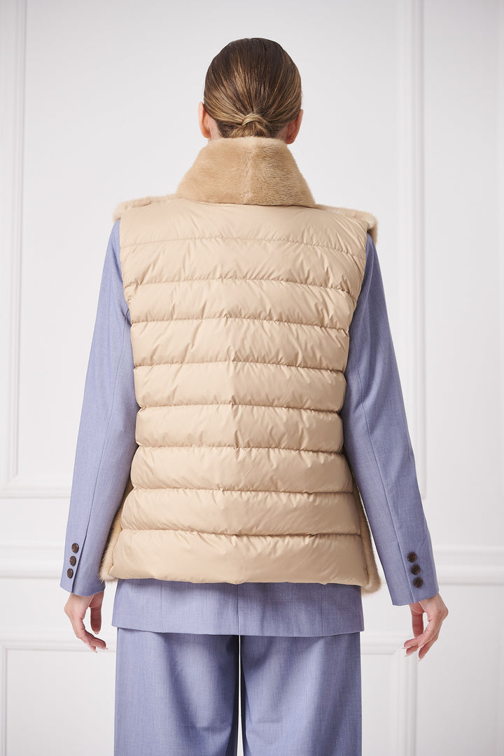 Sporty down vest with mink