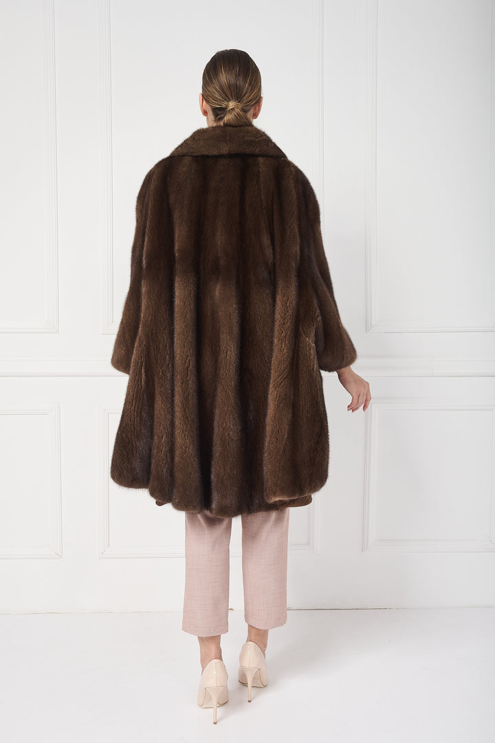 Oversize cape jacket with english collar