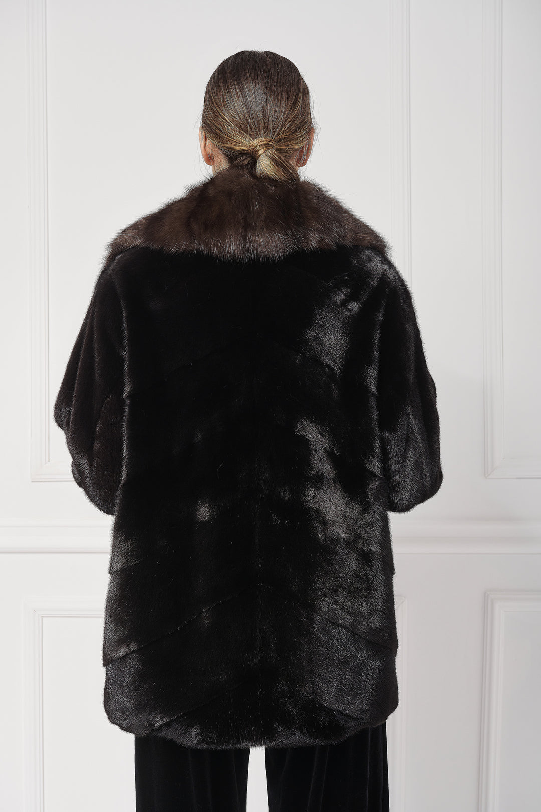 Elegant sheared mink jacket with sable english collar