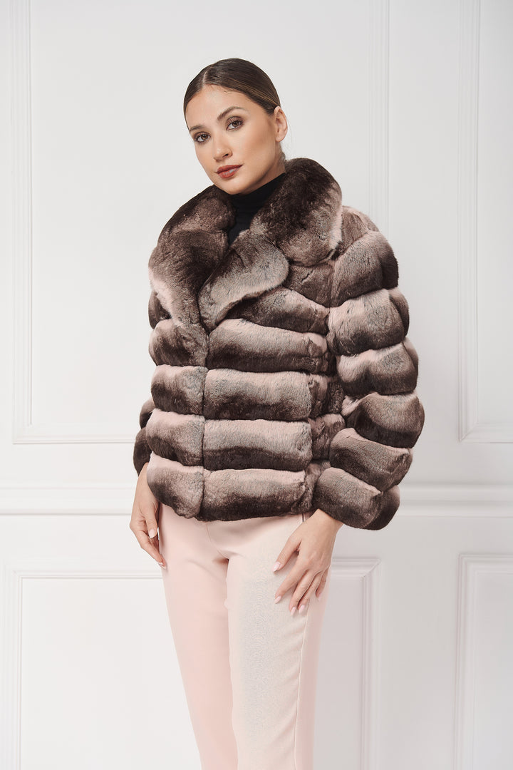 ELEGANTE CHINCHILLA-JACKE MIT ENGLISCHEM REVERS