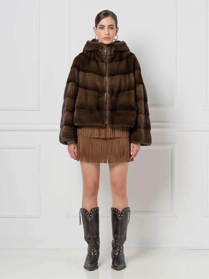Short hooded jacket