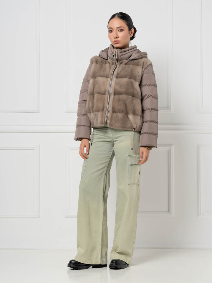 Mink- und Daunen-Kapuzenjacke