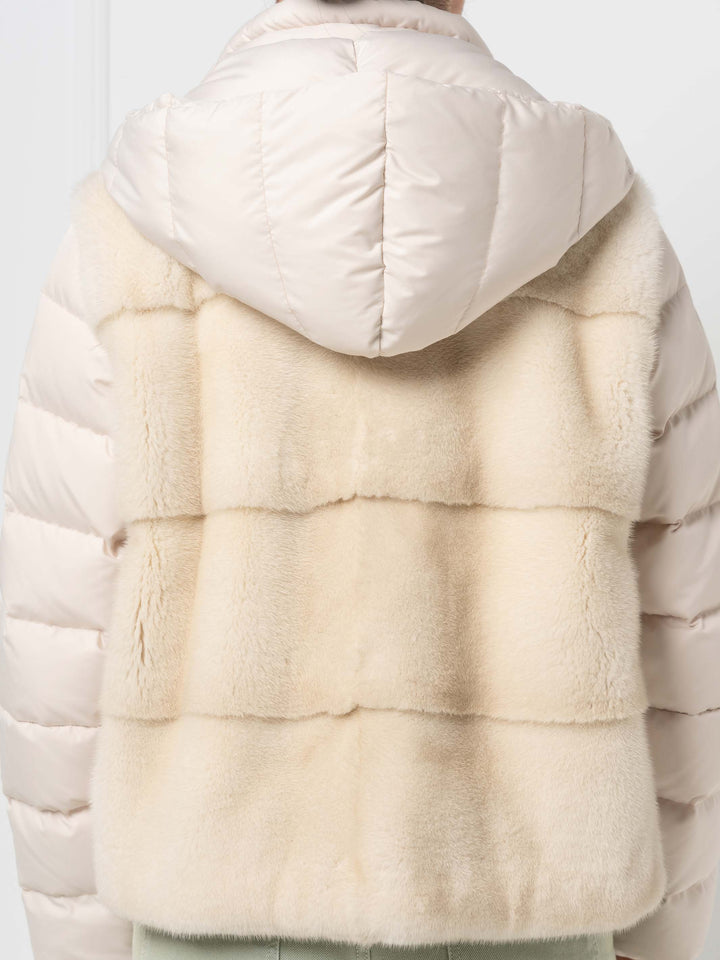 Mink- und Daunen-Kapuzenjacke
