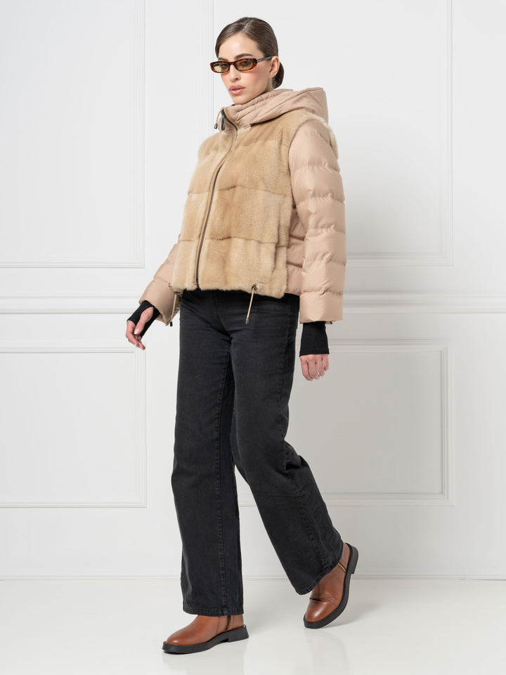 Mink- und Daunen-Kapuzenjacke