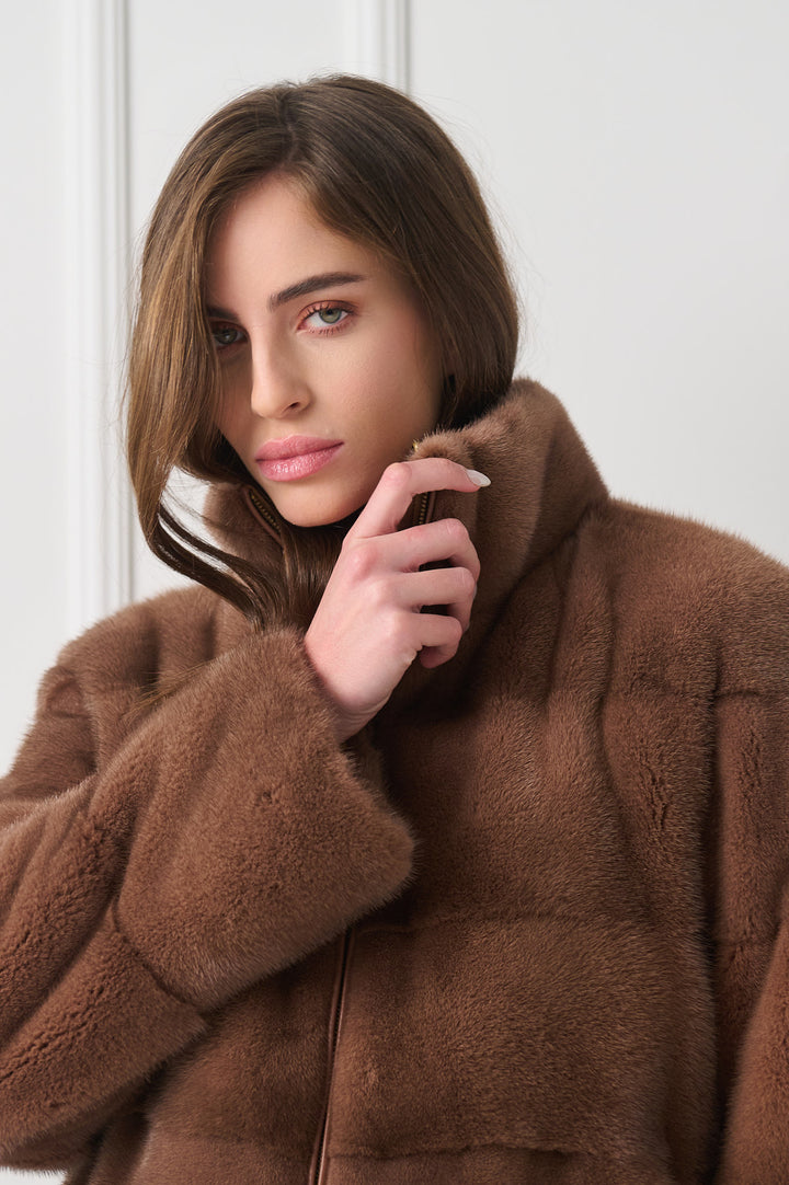 Giacca corta reversibile in visone con collo alto