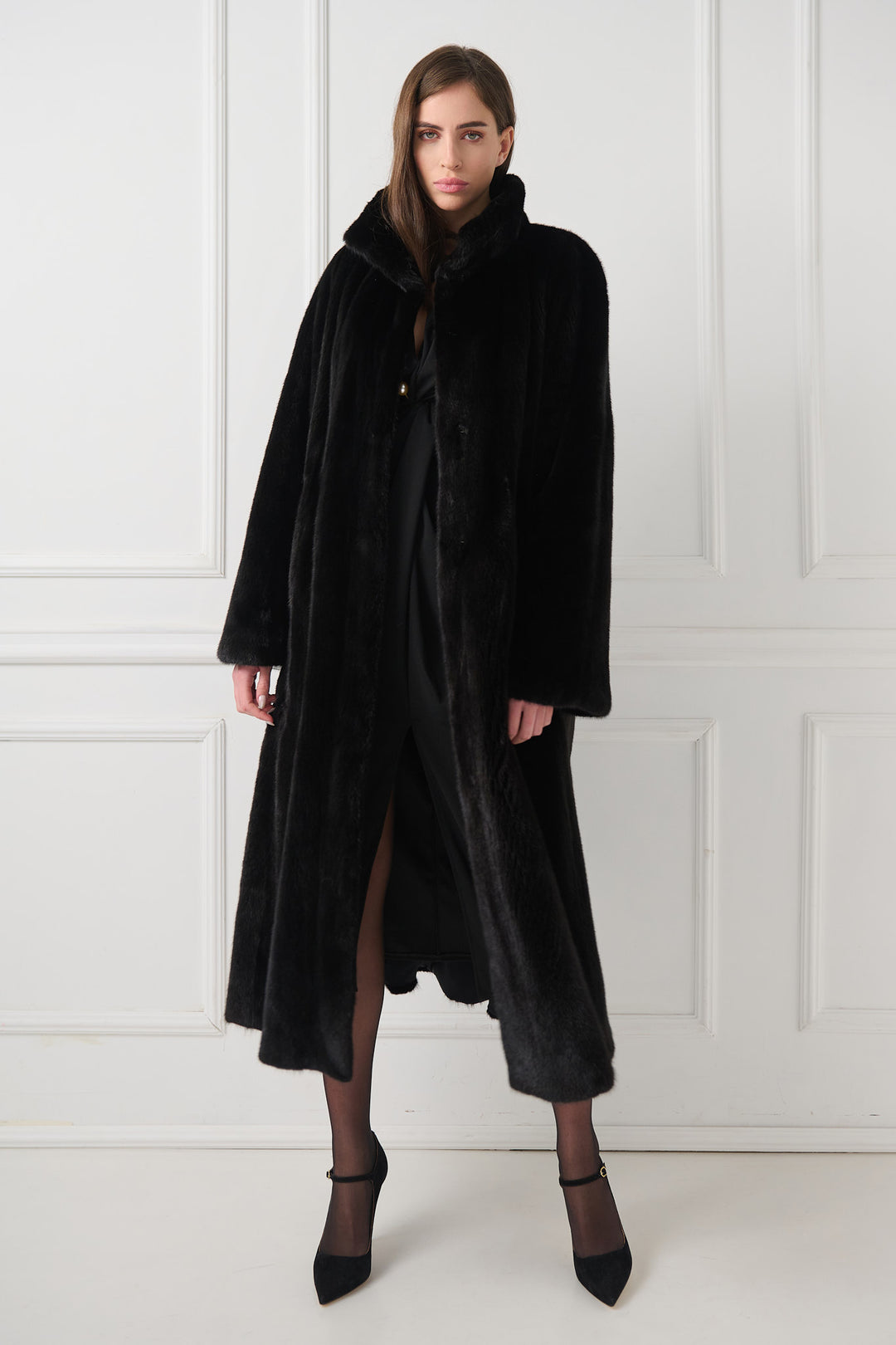 Cappotto lungo in visone con collo alla coreana