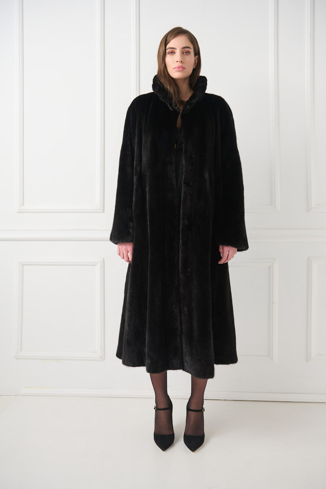 Cappotto lungo in visone con collo alla coreana
