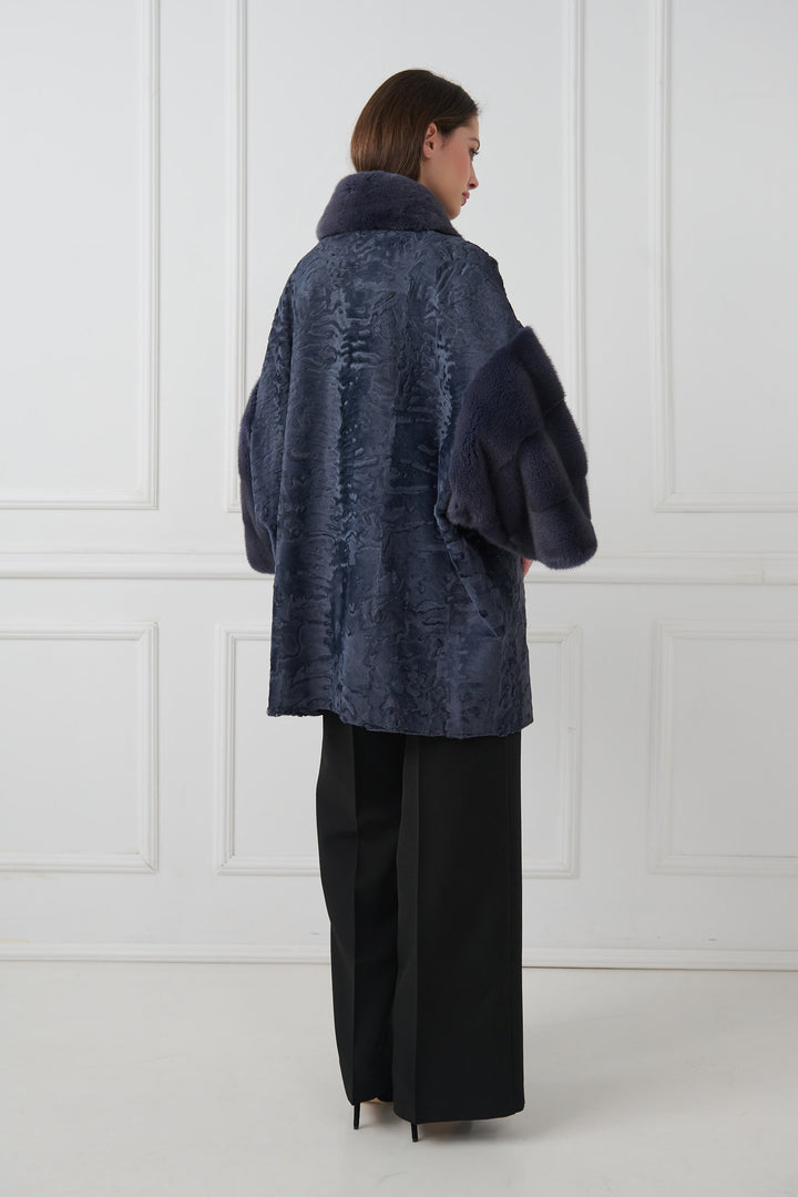 Cappotto in montone persiano con dettagli in visone