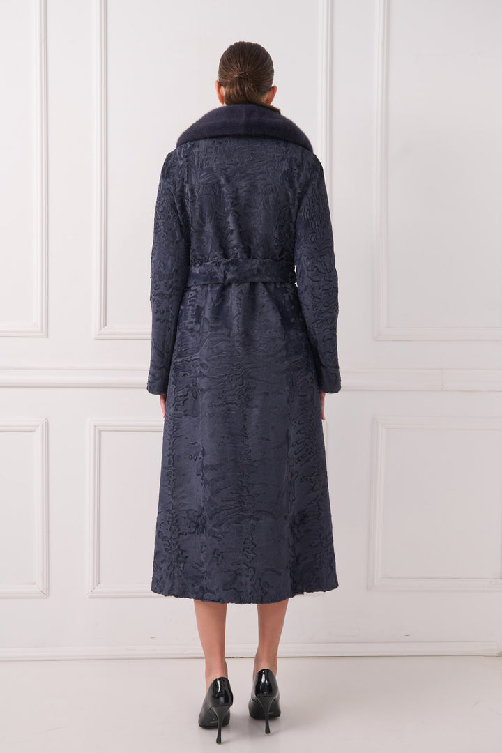 Cappotto lungo in agnello persiano con colletto in visone