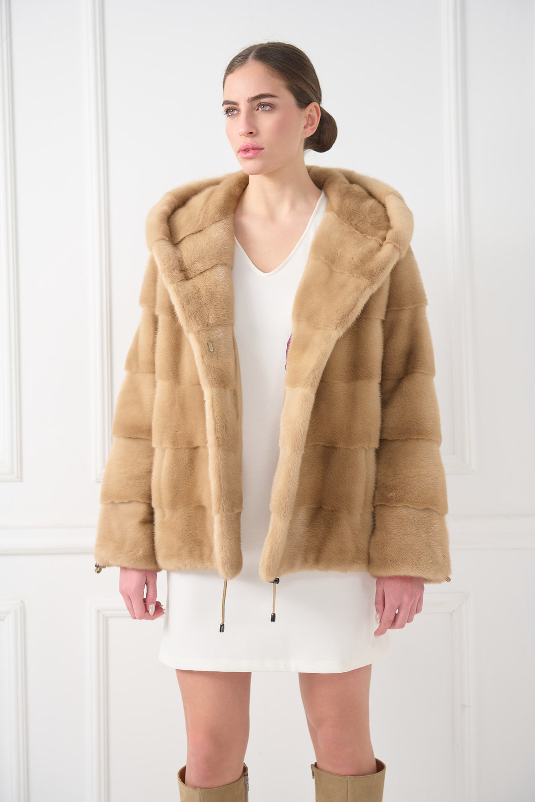 Kapuzenjacke aus Nerzpelz