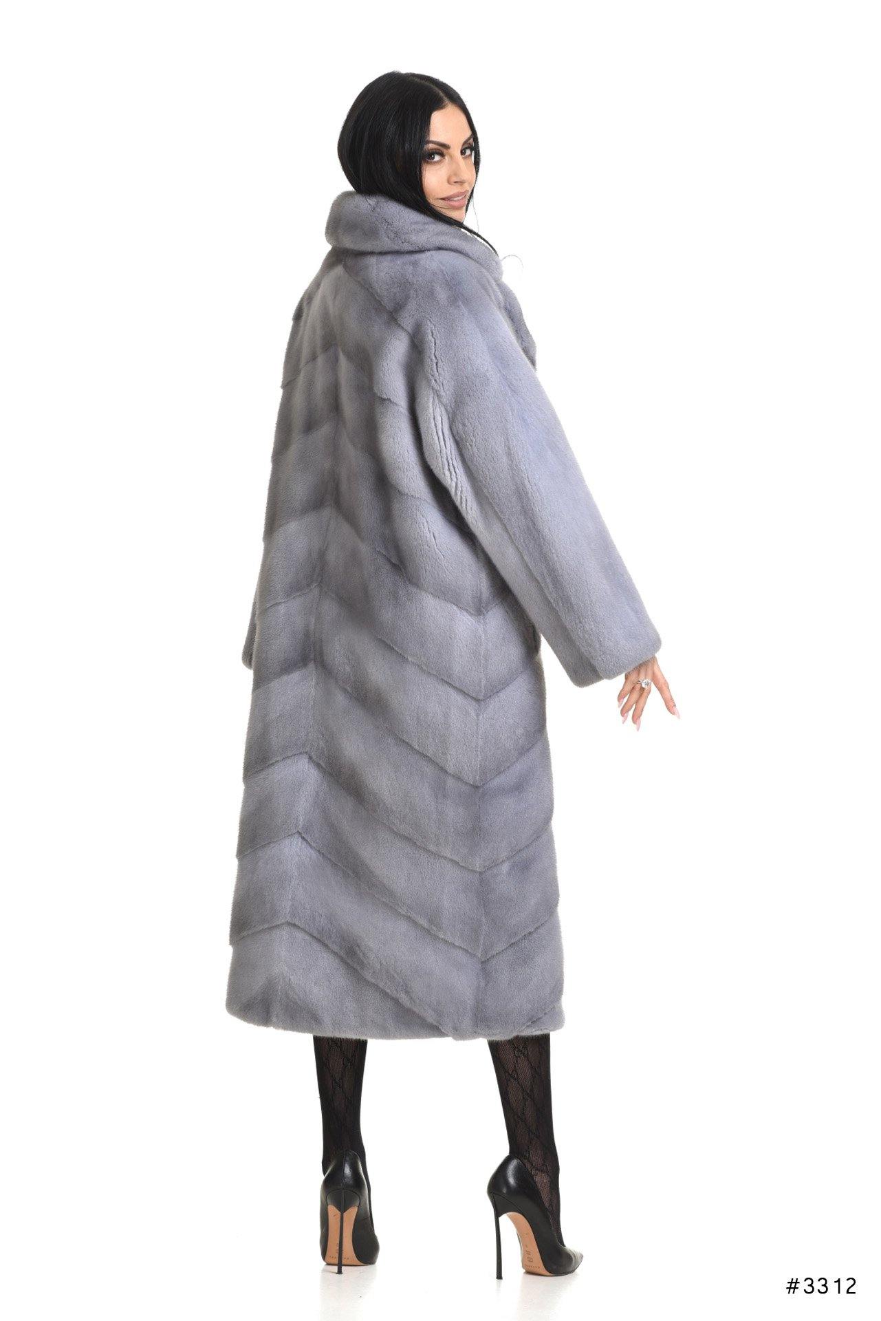Elegant long mink coat with english collar - Manakas Frankfurt