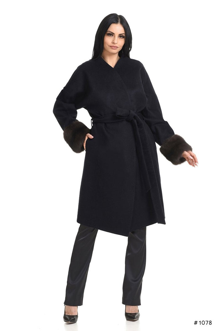 Cozy Loro Piana cashmere coat with sable cuffs - Manakas Frankfurt