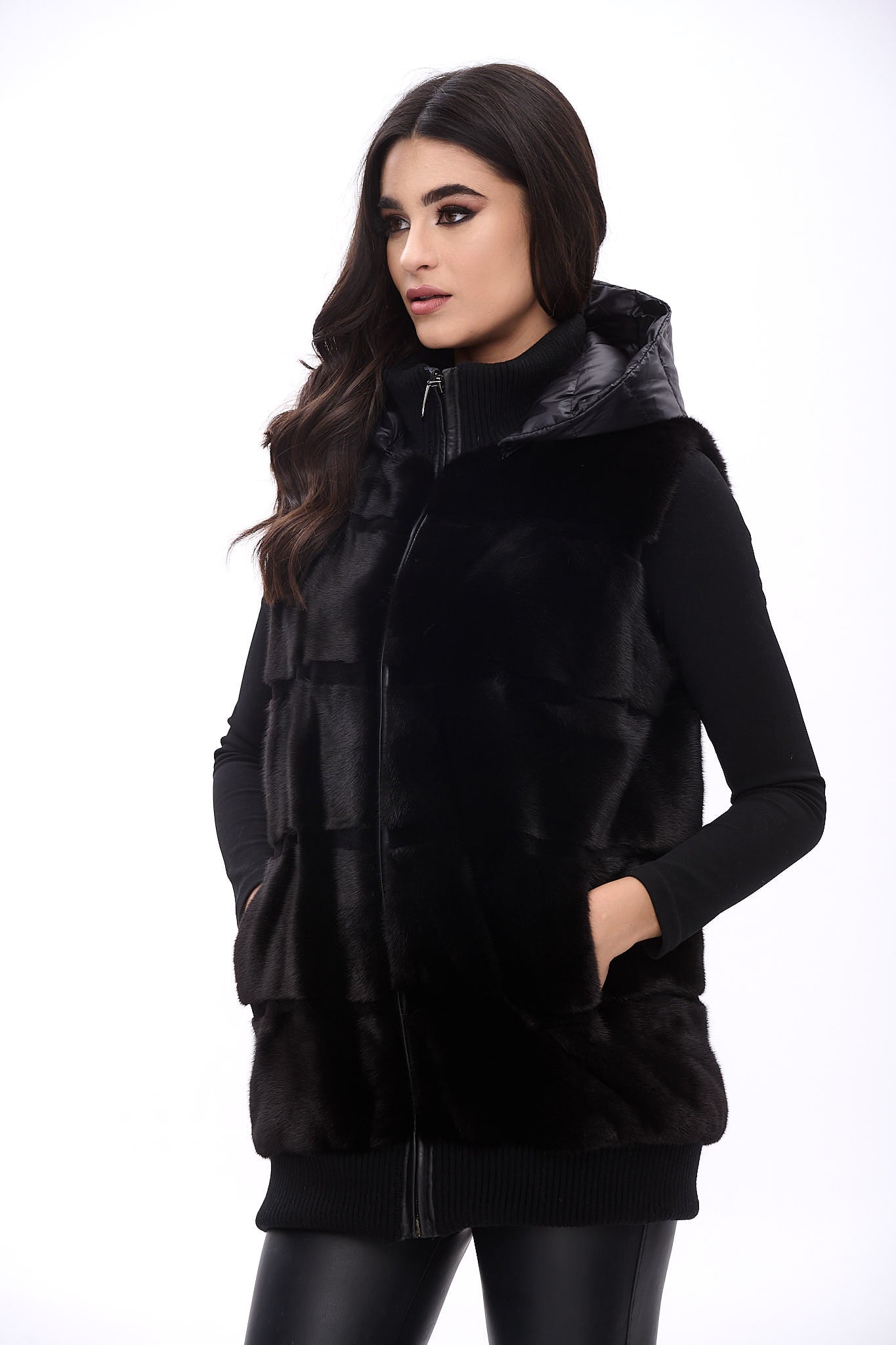 Lange Daunenbomberjacke mit Nerz