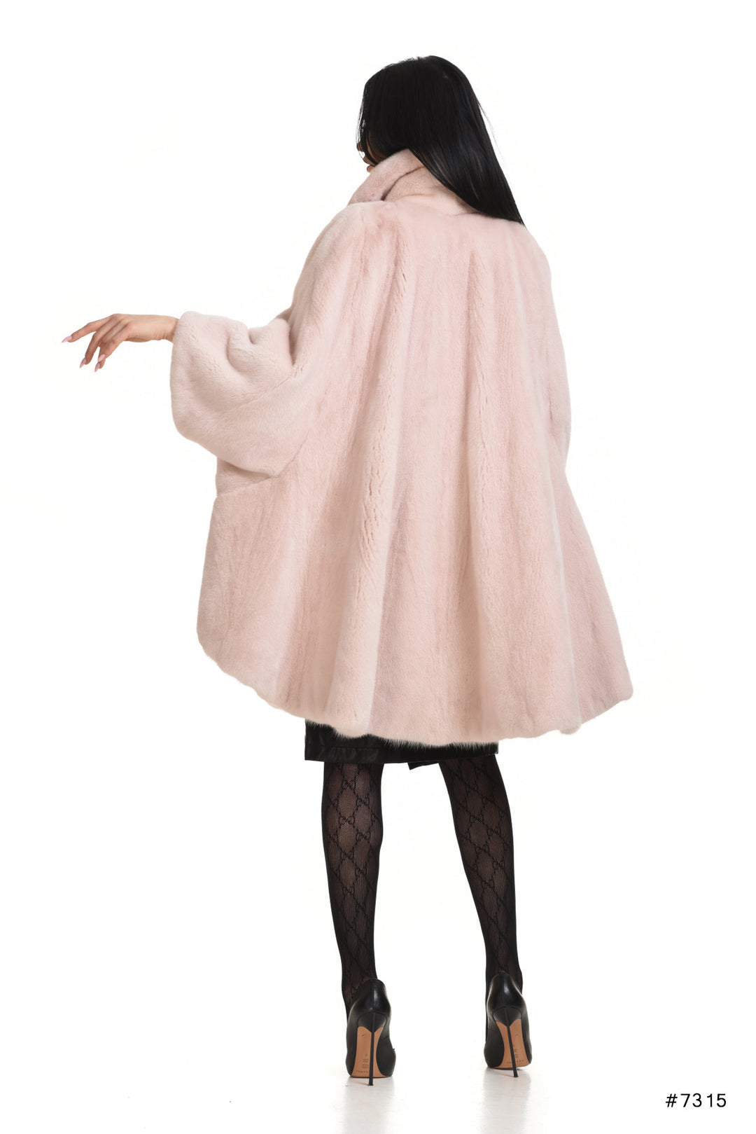 Oversize cape jacket with english collar