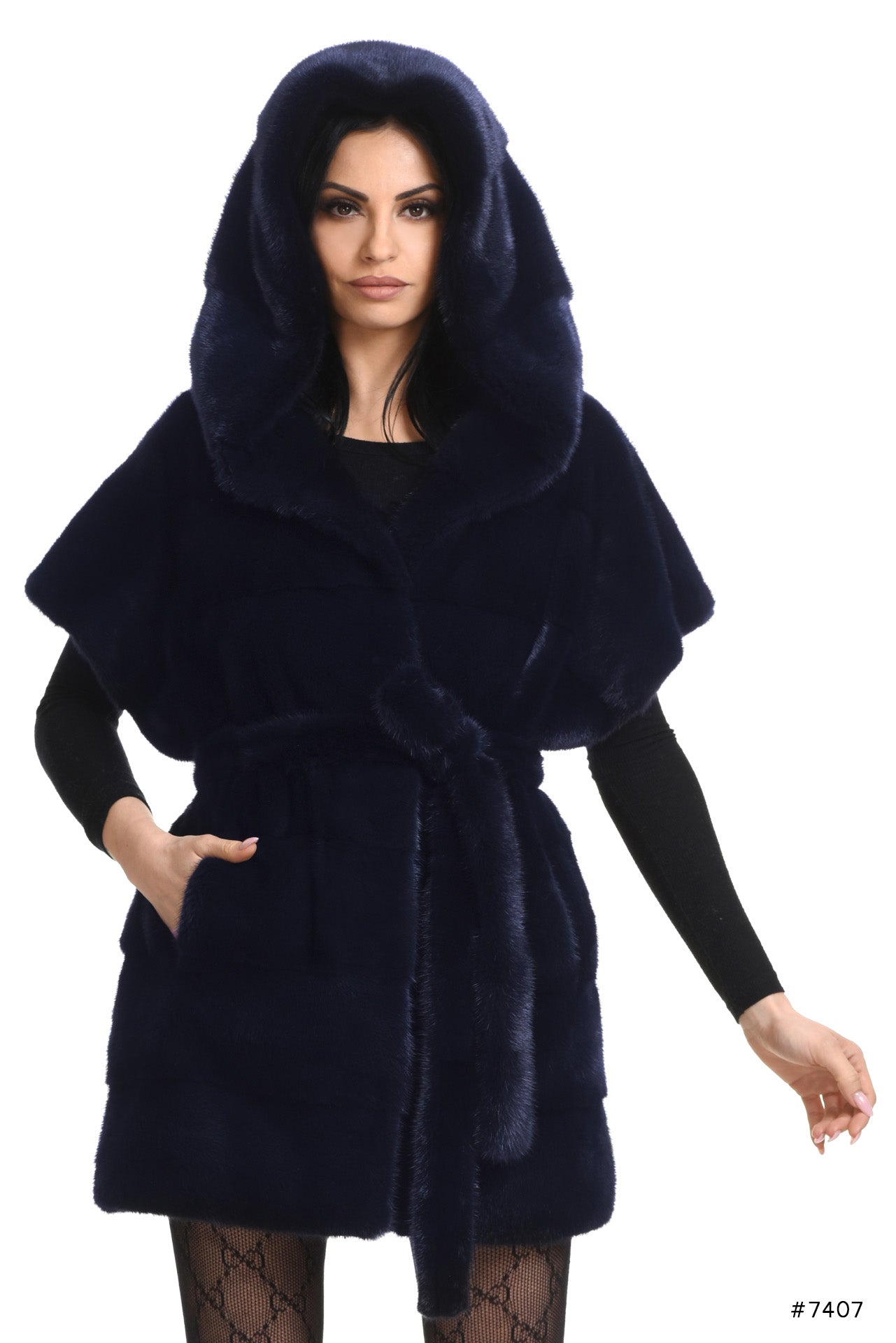 Hooded mink vest with short sleeves