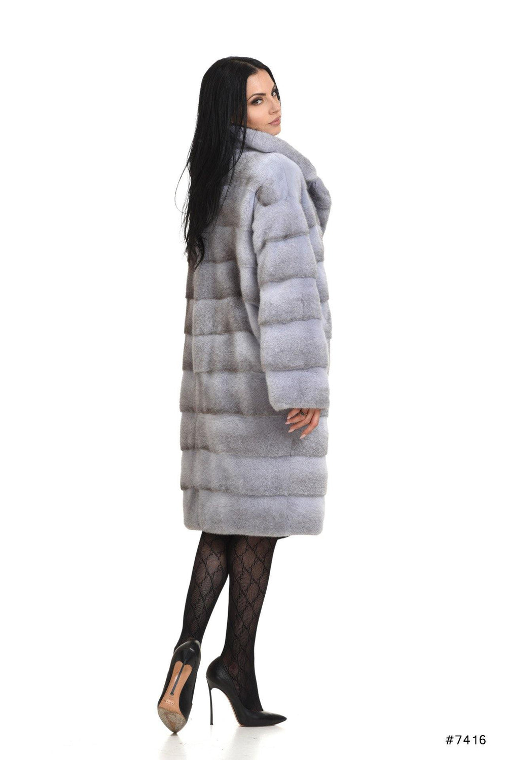 Classy basic mink coat with english collar - Manakas Frankfurt