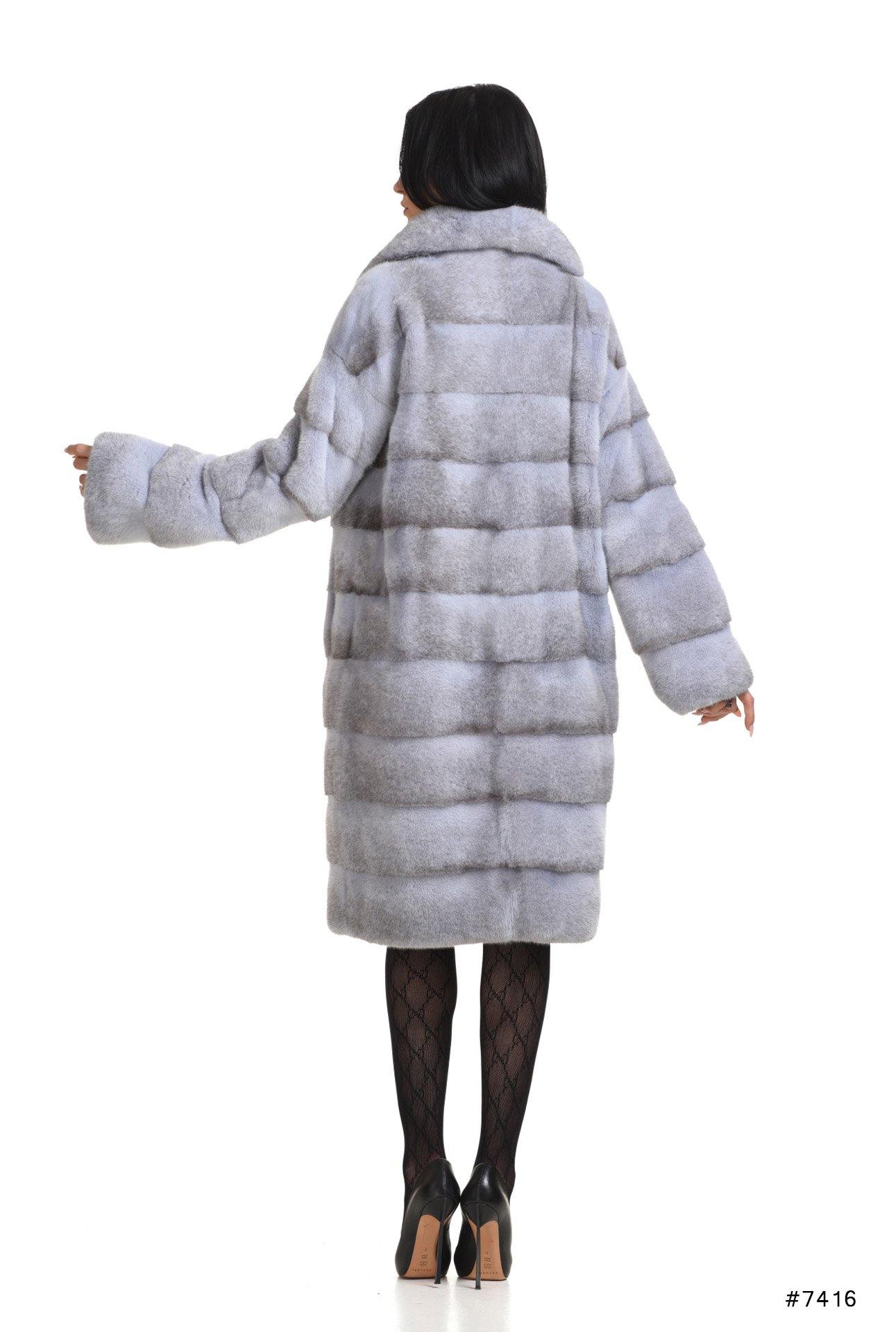 Classy basic mink coat with english collar - Manakas Frankfurt