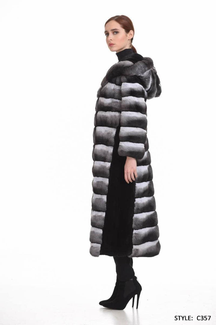 Chinchilla coat with black mink details - Manakas Frankfurt